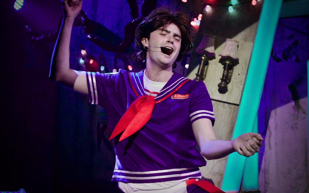 Stranger Sings! (UK Tour) Review